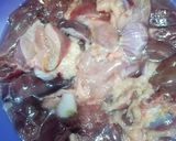 صورة لخطوة 1 من وصفة كبد وقوانص بالبصل 🍲😋
