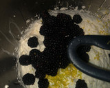 Foto del paso 10 de la receta: Tarta de queso con moras y limón