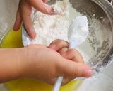 Hình bước làm 3 của món Vào bếp cùng con: Bánh tổ ong kiểu Bỉ (belgian waffle)