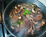 Foto del paso 3 de la receta: Hígado de lechal con setas