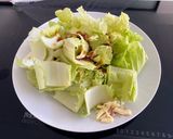 A picture of step 1 of Stir Fried Napa Cabbage With Oysters Sauce.