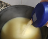 Foto del paso 2 de la receta: Sopa de piñones con rabas de pollo