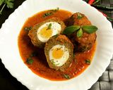 A picture of step 8 of Nargisi Kofta Curry.
