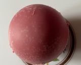 A picture of step 3 of Pink tea chocolate bombs.