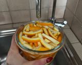 Foto del passaggio 4 della ricetta Scorze d’arancia candite🍊