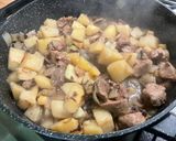 Une image de l'étape 13 de Sauté de porc aux pommes de terre, ananas et trévise.