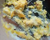 Foto langkah ke 3 dari resep Tumis Bayam Telur.