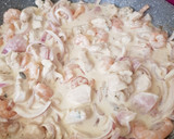 Foto del paso 2 de la receta: Salsa de Pollo con Camarones y Ñoquis