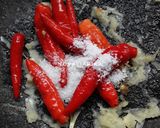 Foto langkah ke 3 dari resep Sambal Dadak Sunda.