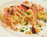 Foto del paso 11 de la receta: Espaguetis con surimi al ajillo