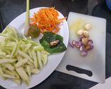 Foto langkah ke 1 dari resep Acar Kuning Wortel & krai/ Timun.