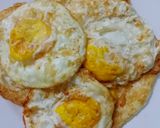 Foto langkah ke 4 dari resep Telur Ceplok Saus Tiram.