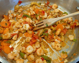 Foto del paso 5 de la receta: Arroz frito con gambas