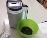 Hình bước làm 2 của món Chè đậu đen gạo lứt xay.