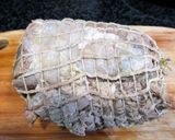 Foto del paso 3 de la receta: Solomillo de ternera con salsa vitello tonnato - tapas