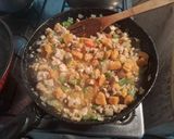 Foto del paso 5 de la receta: Tarta cremosa de pollo y zapallo 🍗