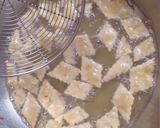 શક્કરપારા (Shakkarpara Recipe In Gujarati) રેસીપી સ્ટેપ3ફોટો