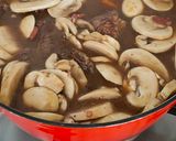 Une image de l'étape 7 de Bœuf bourguignon.