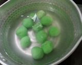Foto langkah ke 4 dari resep Klepon.