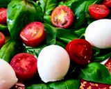 Foto del paso 5 de la receta: Ensalada Caprese con Boconcini de Leche de Búfala