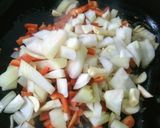 Foto del paso 2 de la receta: Albóndigas con salsa de tomate y pasta corta