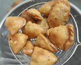 A picture of step 4 of Bhujiya stuffed mini samosas.