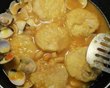 Foto del paso 3 de la receta: Merluza en salsa