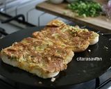Gambar langkah 3 resipi Roti John.
