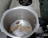A picture of step 5 of Matar Pulao.