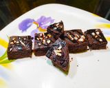 बदाम ब्राउन (Almond Brownie recipe in marathi) रेसिपी स्टेप 5 फोटो 