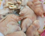 Hình bước làm 2 của món Dụm heo hầm
