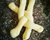 Hình bước làm 4 của món Le Brioches (Bánh mì hoa cúc)