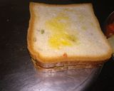 A picture of step 4 of Tawa sandwich toast.