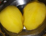 A picture of step 1 of Mango shake.