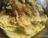A picture of step 1 of Potato papad.