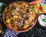 हैदराबादी वेज बिरयानी (hyderabadi veg biryani recipe in Hindi) रेसिपी चरण 18 फोटो