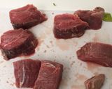 Foto del paso 1 de la receta: Lomo de res en salsa de vino y mora