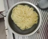 Foto langkah ke 1 dari resep Spaghetti Bolognese Saus Instan.