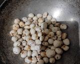 A picture of step 2 of Dry Fruit Gond Laddu.