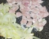 Foto langkah ke 4 dari resep Tumis Wortel, Buncis, Jagung Putren dan Ayam Ala Sederhana.
