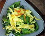 Foto langkah ke 2 dari resep Onigiri Ayam Suwir Kemangi.