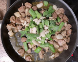 Foto del paso 2 de la receta: Paella de Pollo y Magro de Cerdo