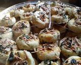 Foto langkah ke 15 dari resep Garlic cheese cookies.