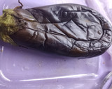 Foto del paso 1 de la receta: Milanesa de berenjena rellena distinta🍆🧀🍅