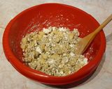 Burgonyás-fetás tésztakoszorú recept fázis 5 fotója