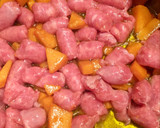 Foto del paso 3 de la receta: Risotto con calabaza y salchicha