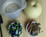 Foto langkah ke 1 dari resep Wedang Teh Telang Buah Pir.