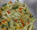 Foto langkah ke 3 dari resep Oseng Labu siam jagung.
