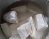 A picture of step 1 of Homemade Cassava Starch 🥟🥧🥟.