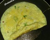 Foto langkah ke 4 dari resep Roll Egg aka Dadar telur gulung.